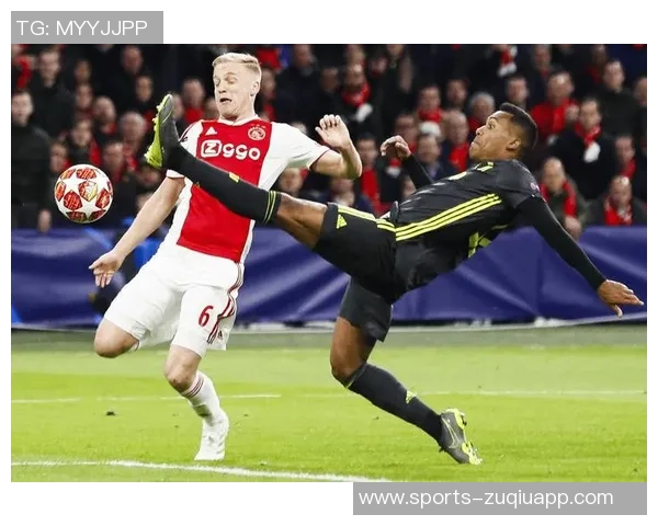 阿贾克斯惨遭0-6大败球员坦言不配称为阿贾克斯应退票给球迷